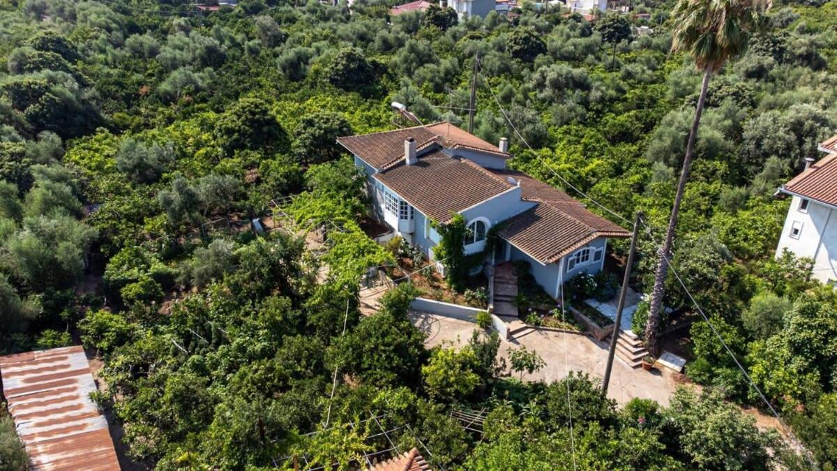Serene Seaside Bliss - Lush & Secluded Garden Oasis Καλαμάτα Εξωτερικό φωτογραφία