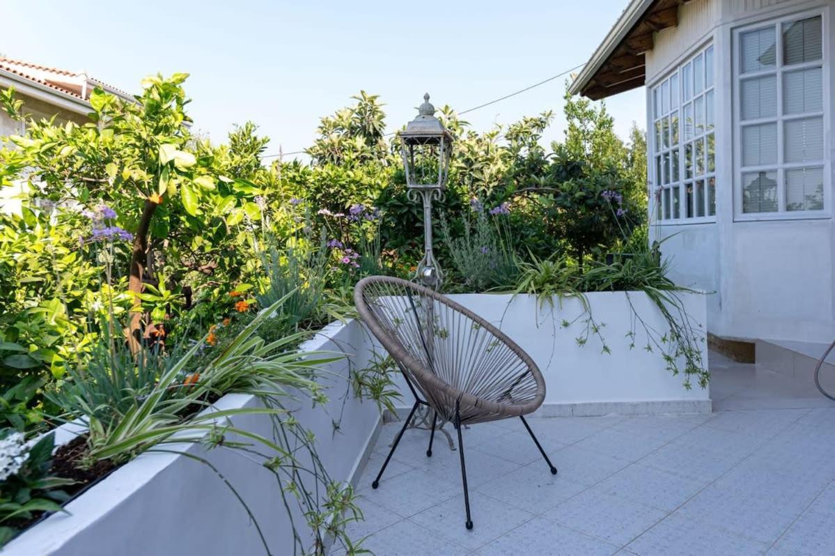 Serene Seaside Bliss - Lush & Secluded Garden Oasis Καλαμάτα Εξωτερικό φωτογραφία